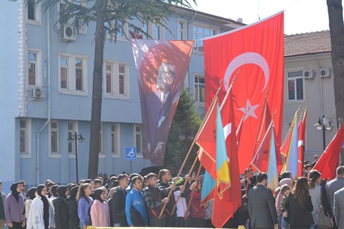 29 Ekim Cumhuriyet Bayramı Münasebetiyle Çelenk Sunma Töreni ve Şehit Kabirleri, Şehit Aileleri, Gaziler Derneği Ziyaretleri Gerçekleştirildi.